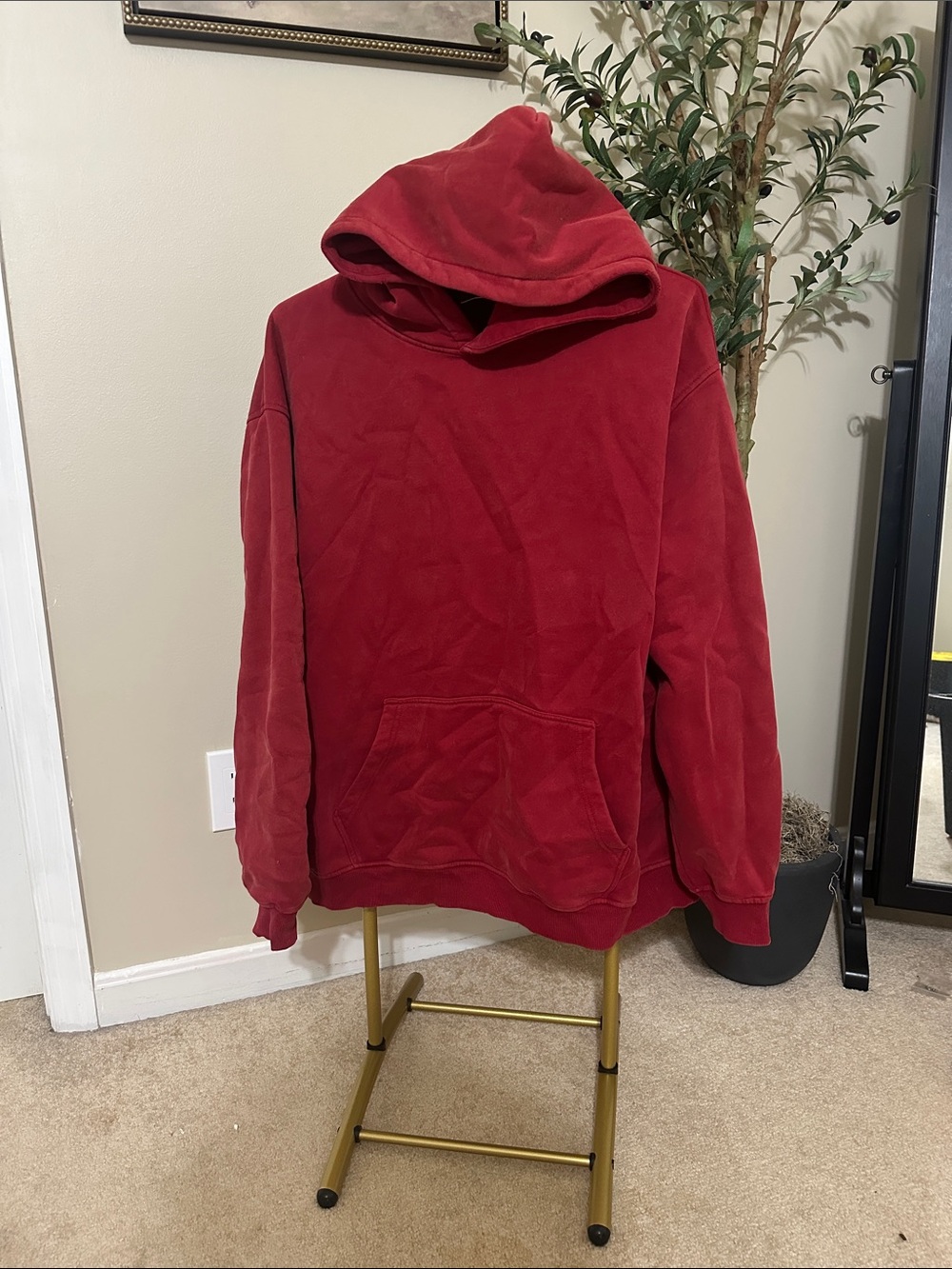 Men's Red Pullover Hoodie - Classic Cozy Hooded Sweatshirt